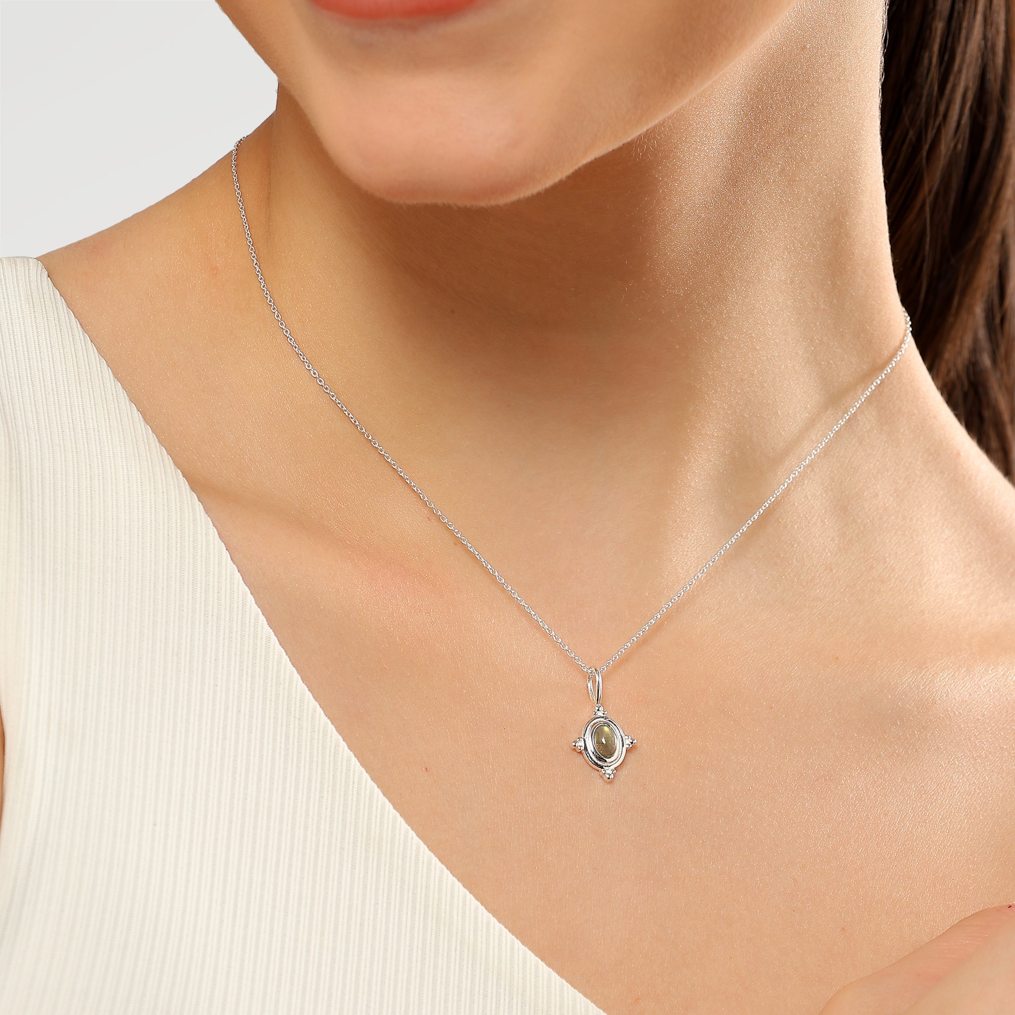 Kate Labradorite Oval Bezel Pendant