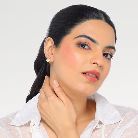 Bela Silver Round Pearl Earrings