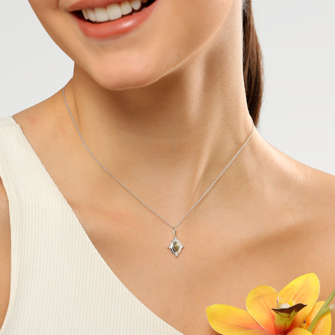 Zoe Sterling Silver Oval Labradorite Pendant