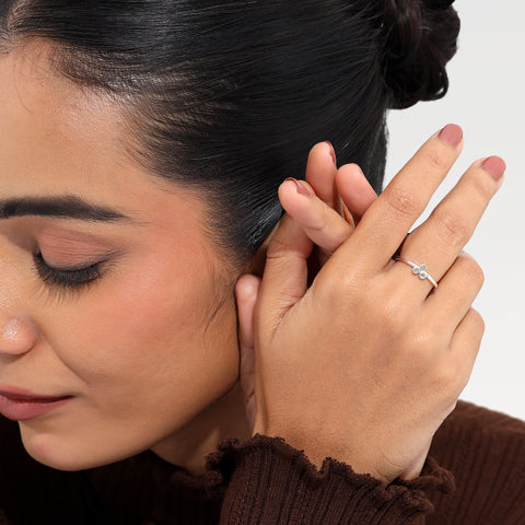 Nora Sterling Silver Round Labradorite Ring
