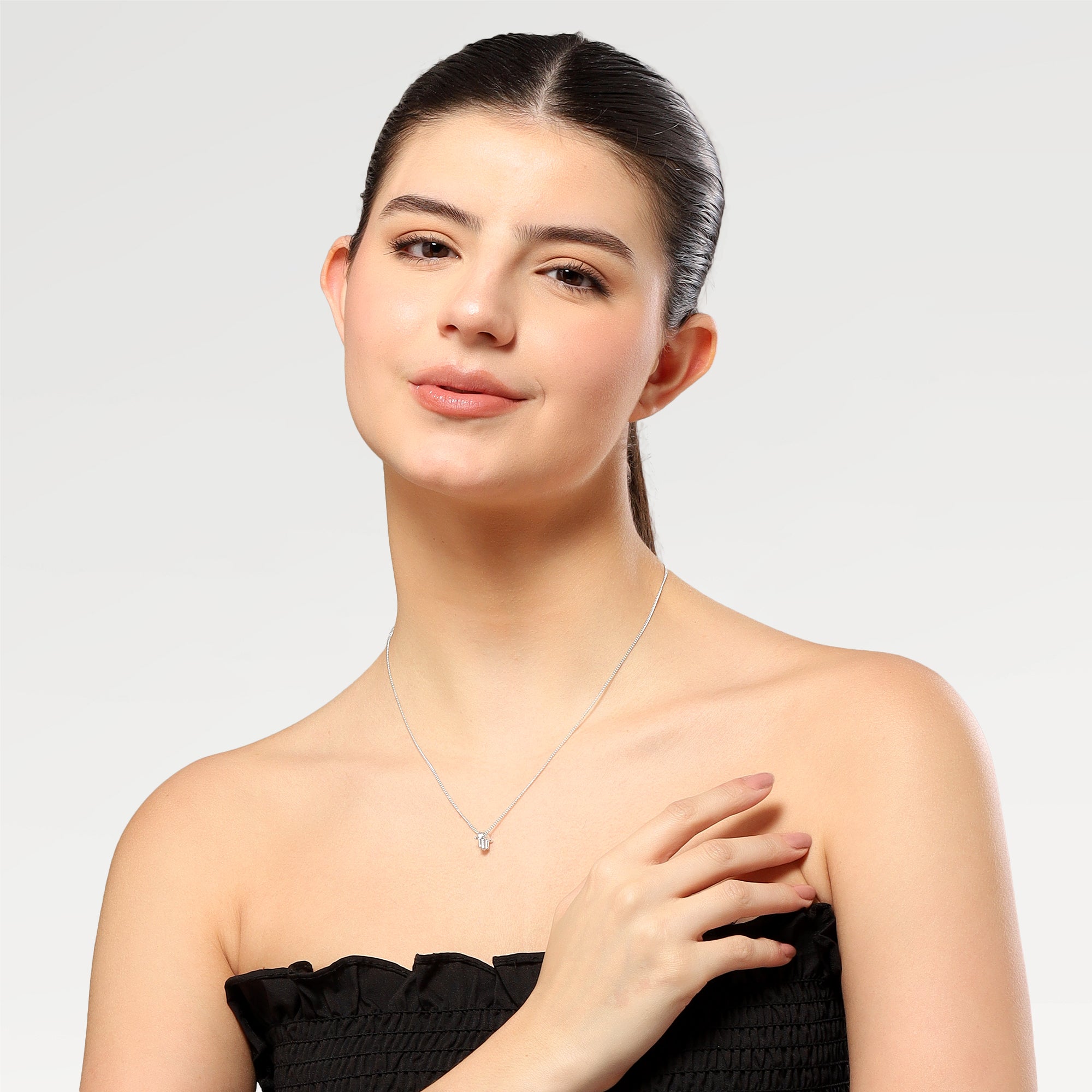 Silver Plated Plain Hand Enement Necklace