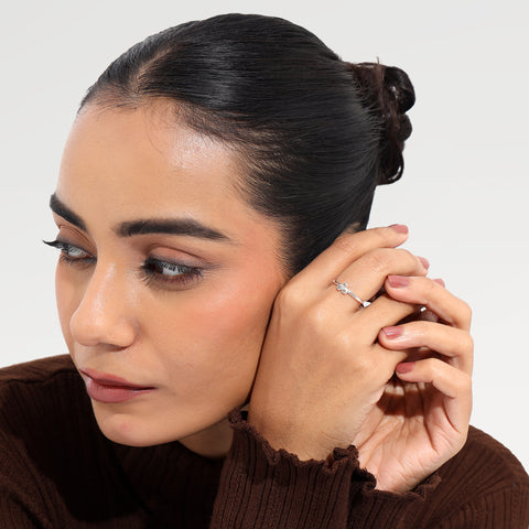 Nora Sterling Silver Round Labradorite Ring