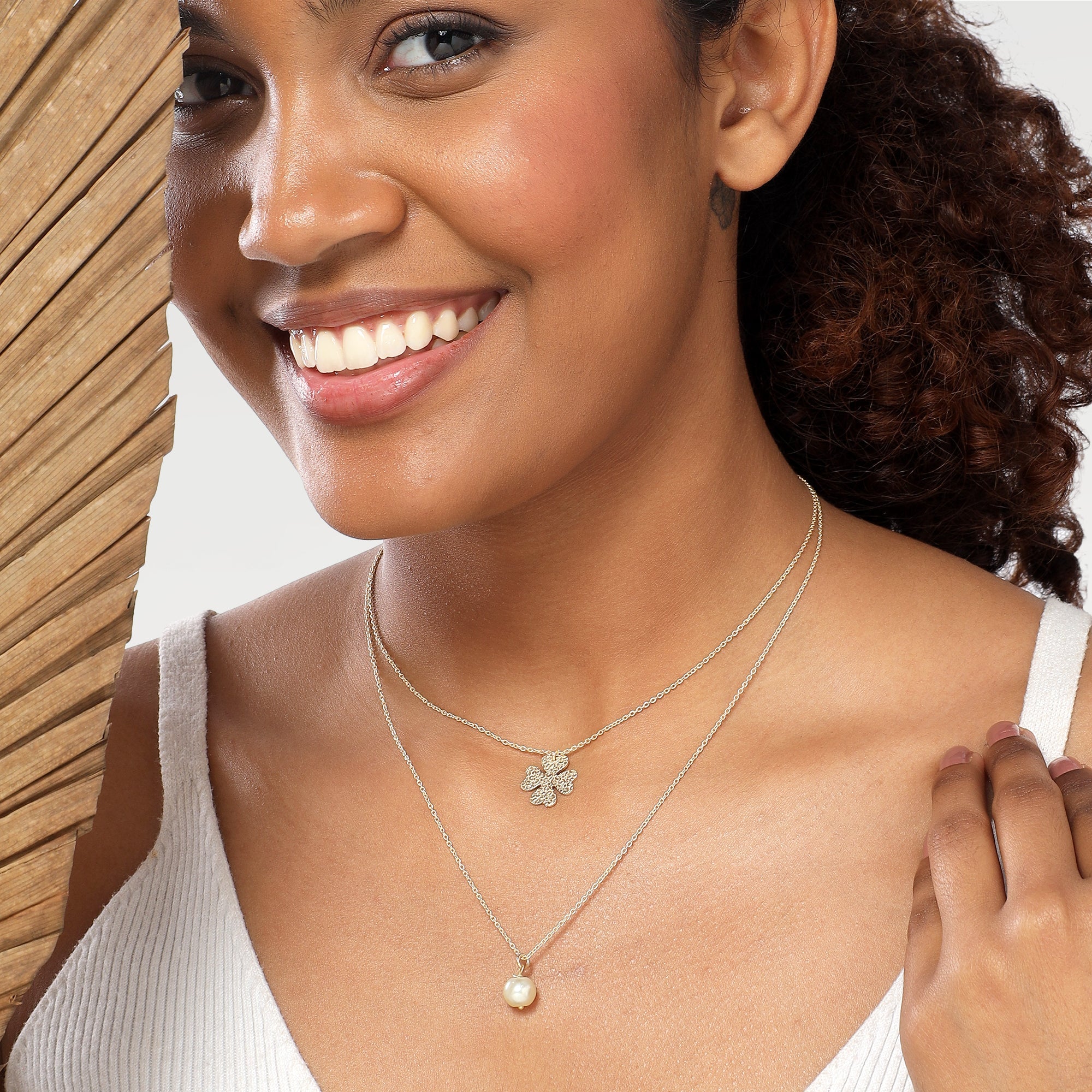 Kate Flower Pearl Necklace