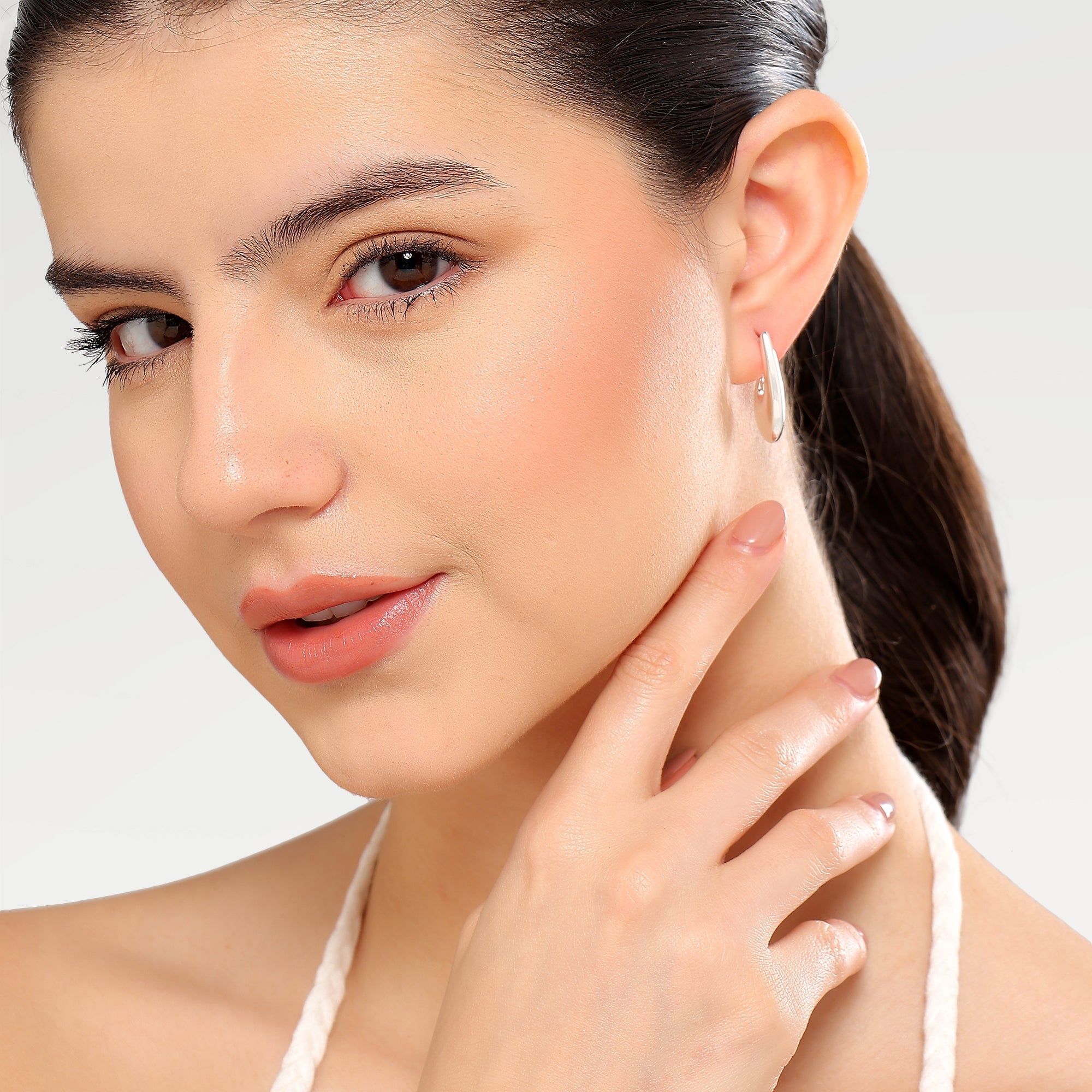 Sara Silver Plated Shiny Plain Stud Earrings
