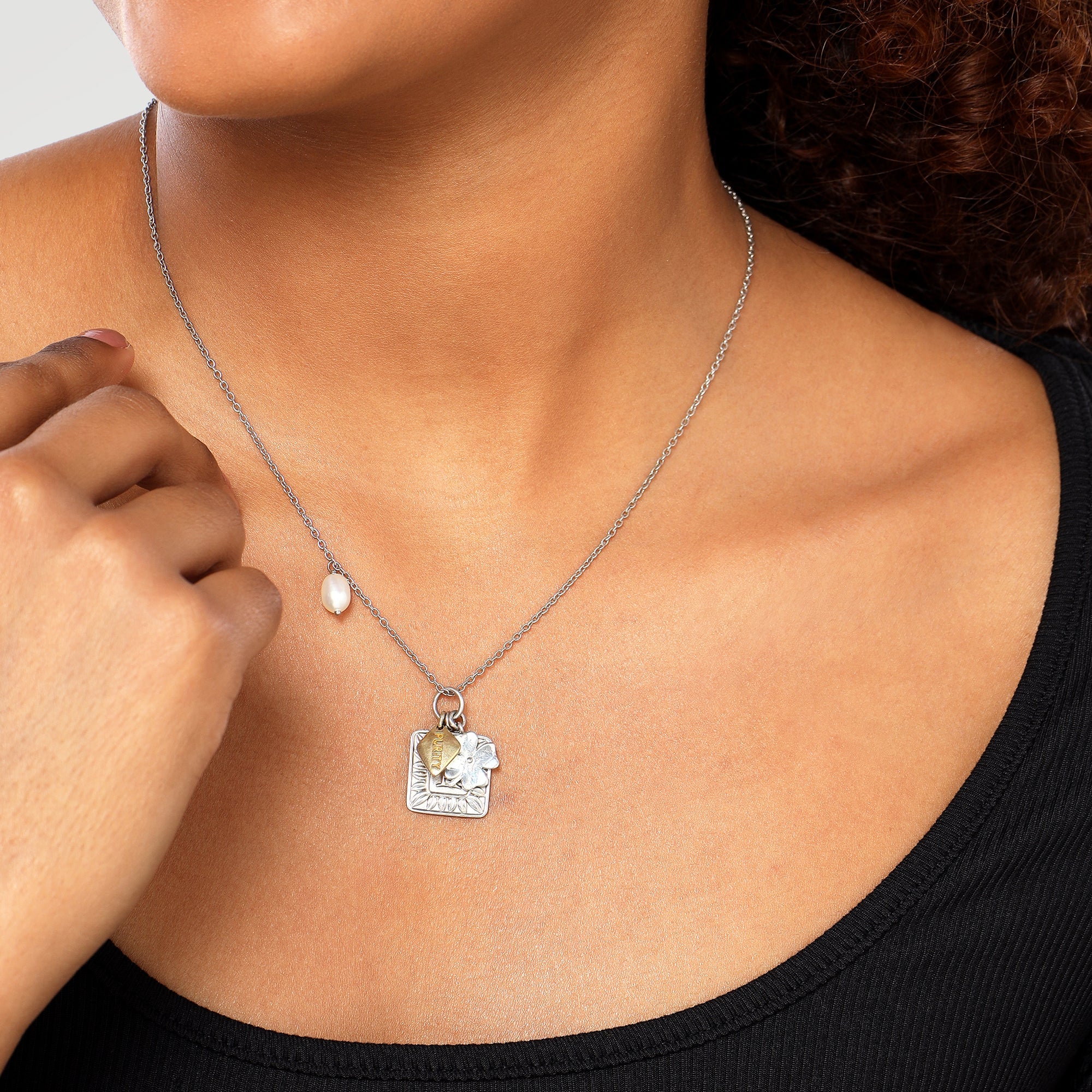 Zoe Two Tone Pearl Bezel Necklace