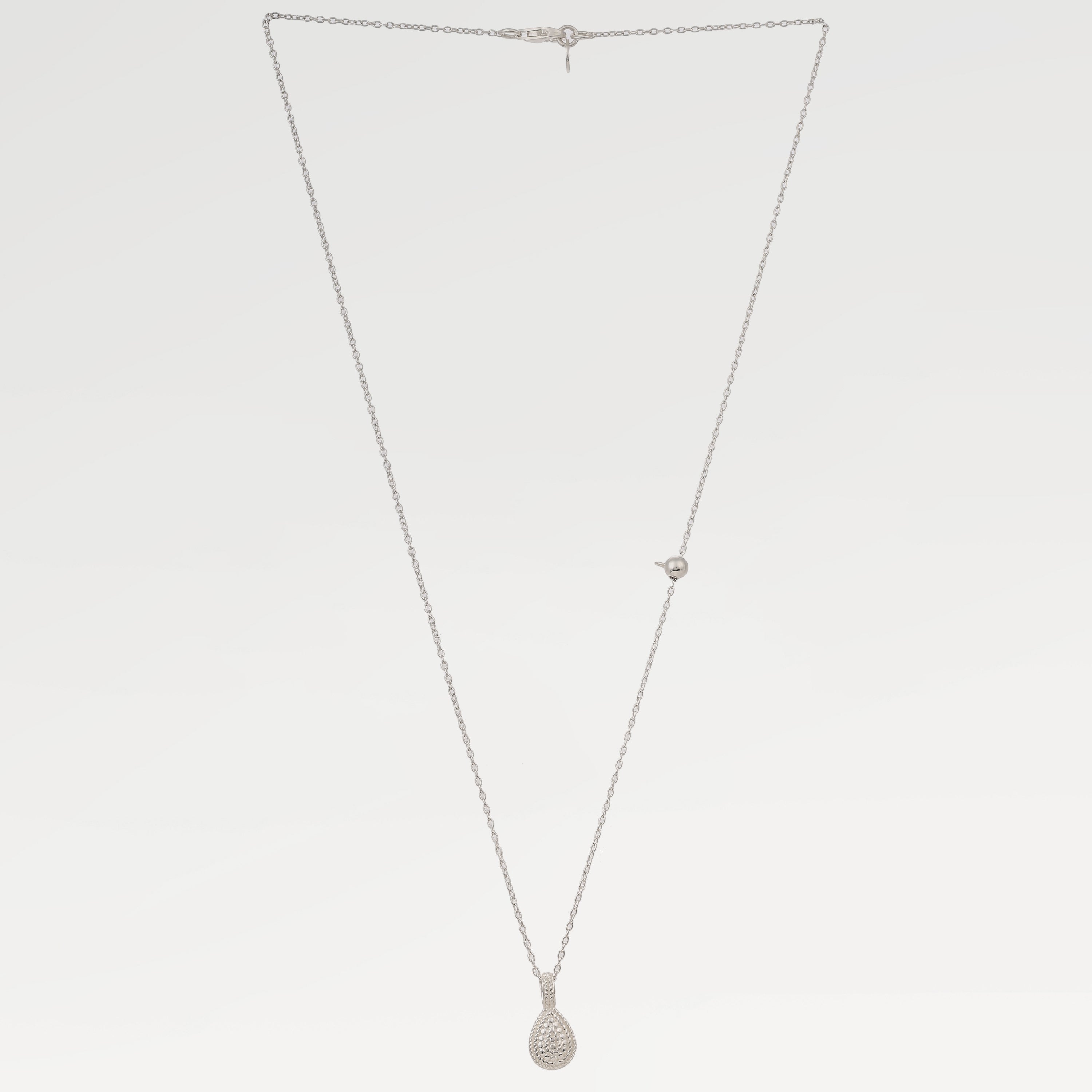 Nora Embossed Minimal Necklace