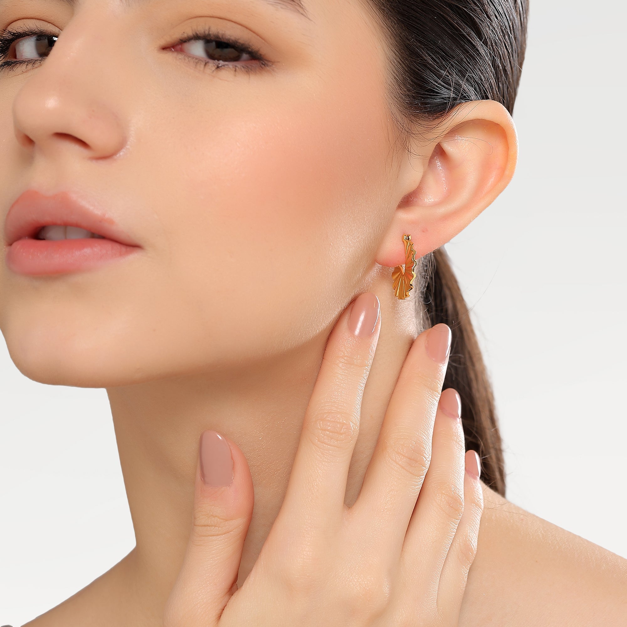 Grace Embossed Huggies Earrings