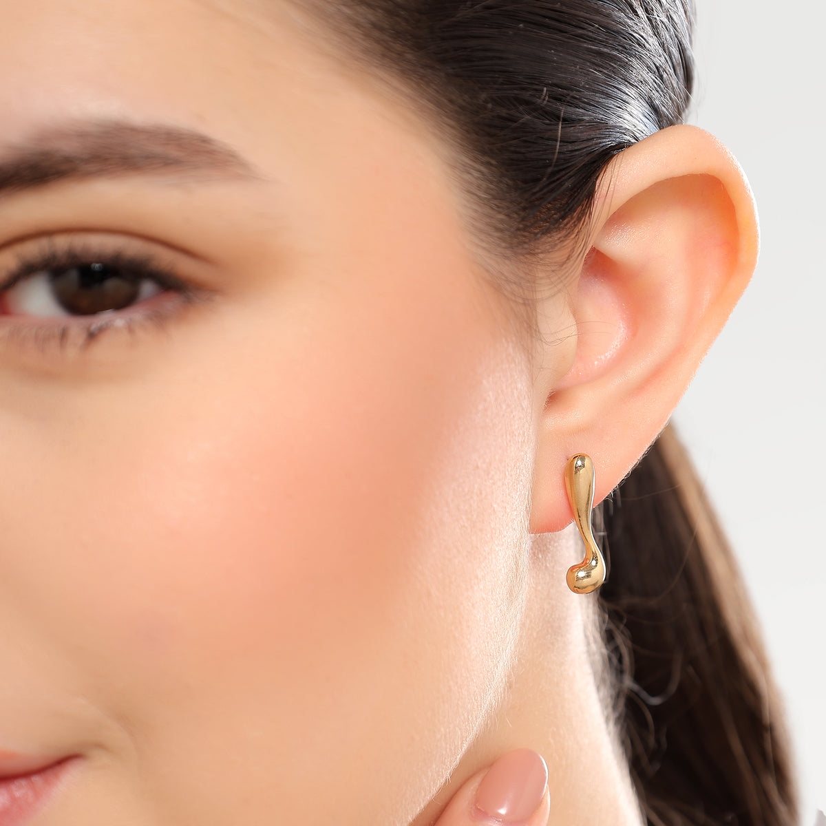 Kate Gold Plated Pearl Stud Earrings