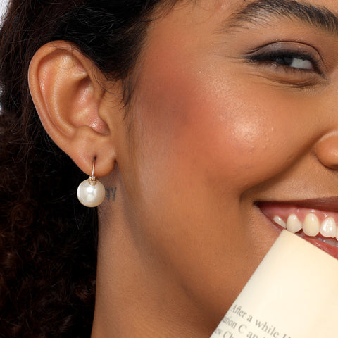 Sara Silver Pearl Earrings