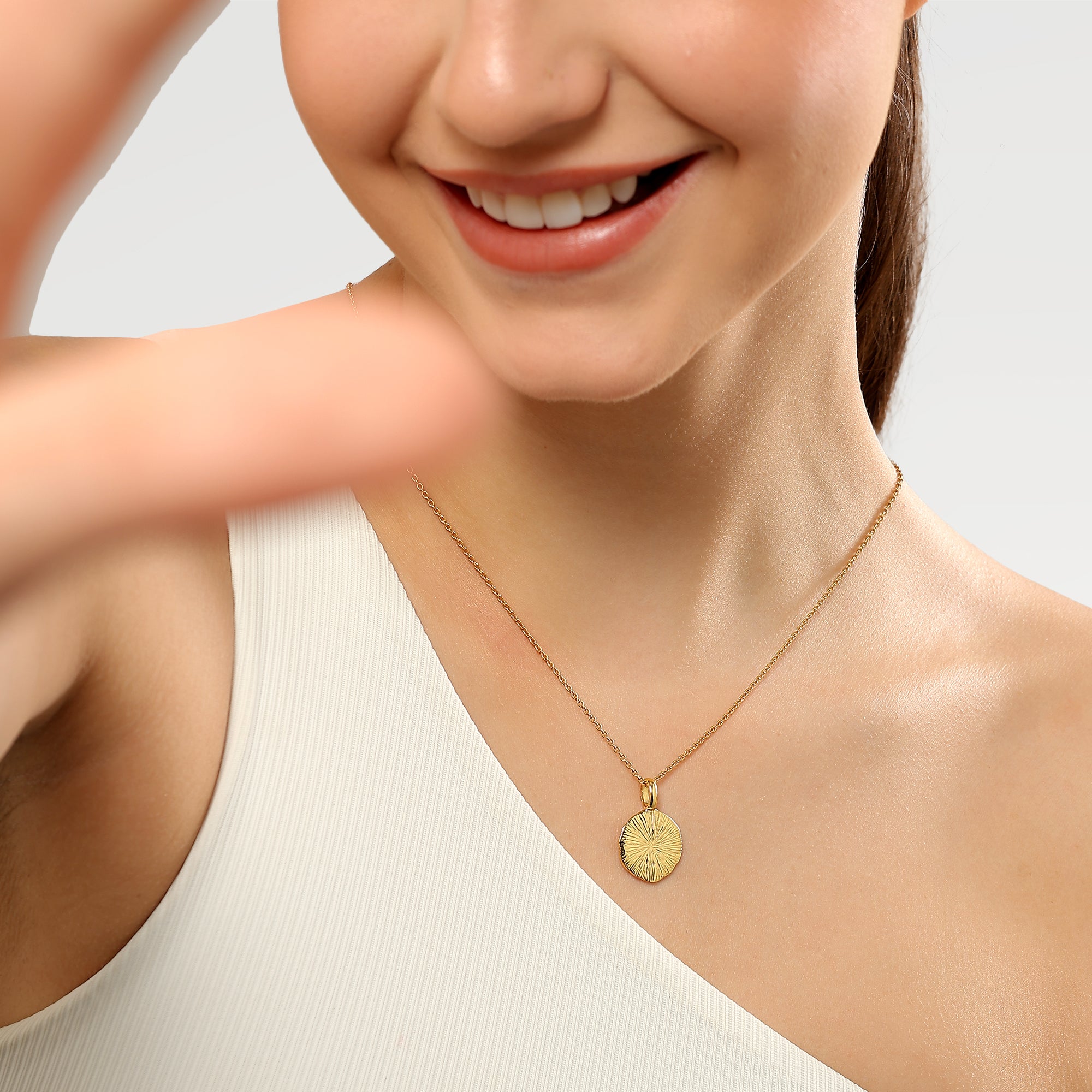Ivy Diamond Cut Texture Pendant