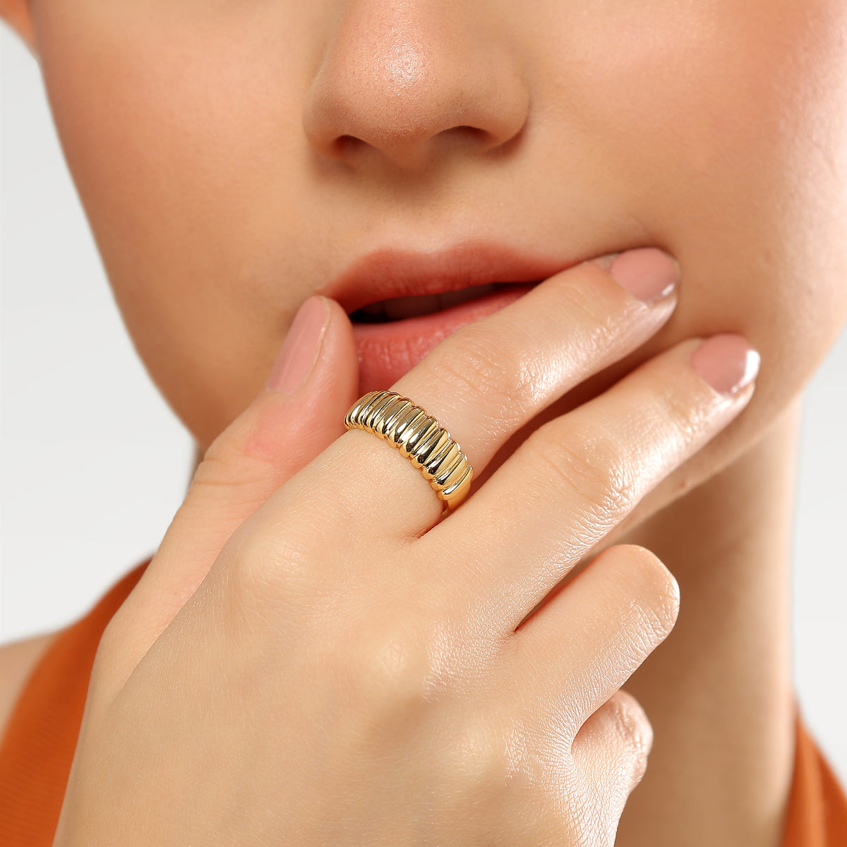 Ella Embossed Plain Ring