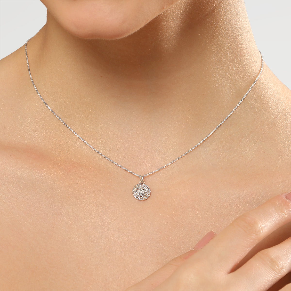 Emma Filigree Minimal Pendant