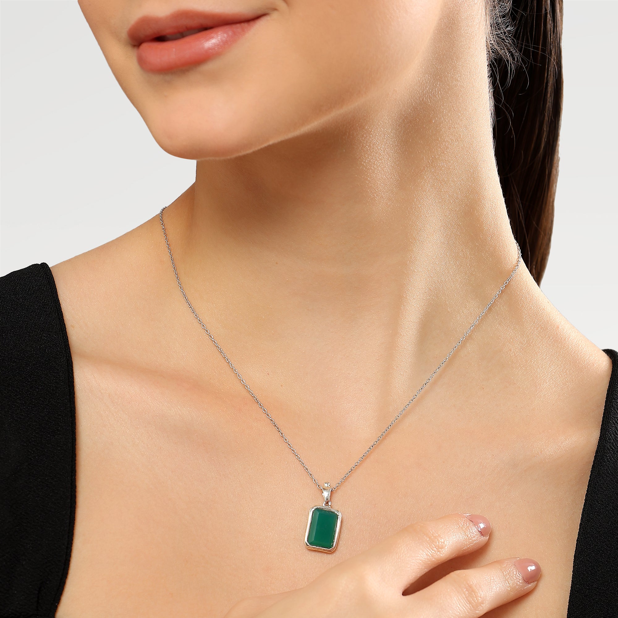 Silver Plated Embosed Dangling Drop Stud Earring with Round Beads Green C. Qtz.