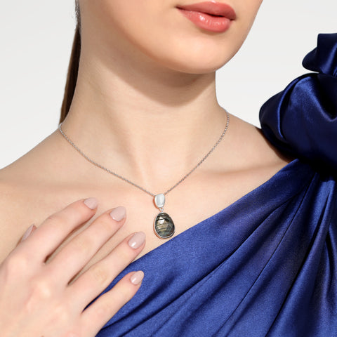 Ava Silver Labradorite Pendant