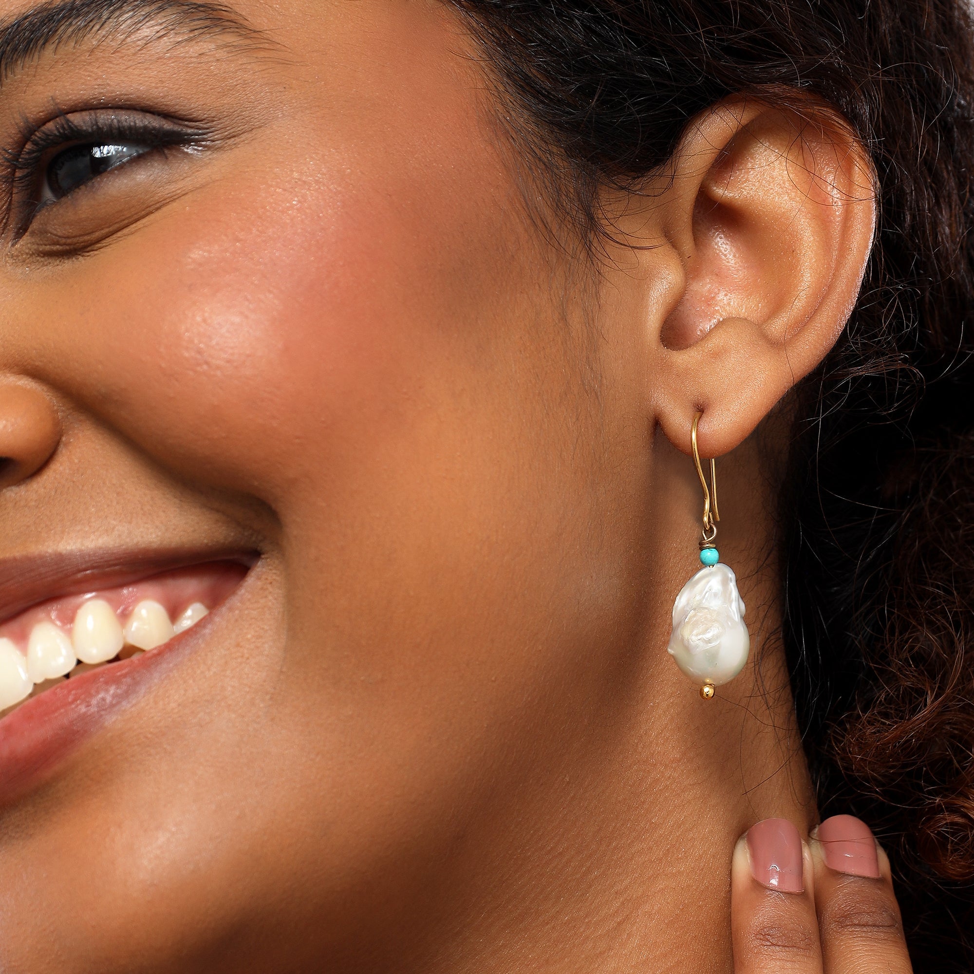 Lucy Pearl Magnesite Earrings