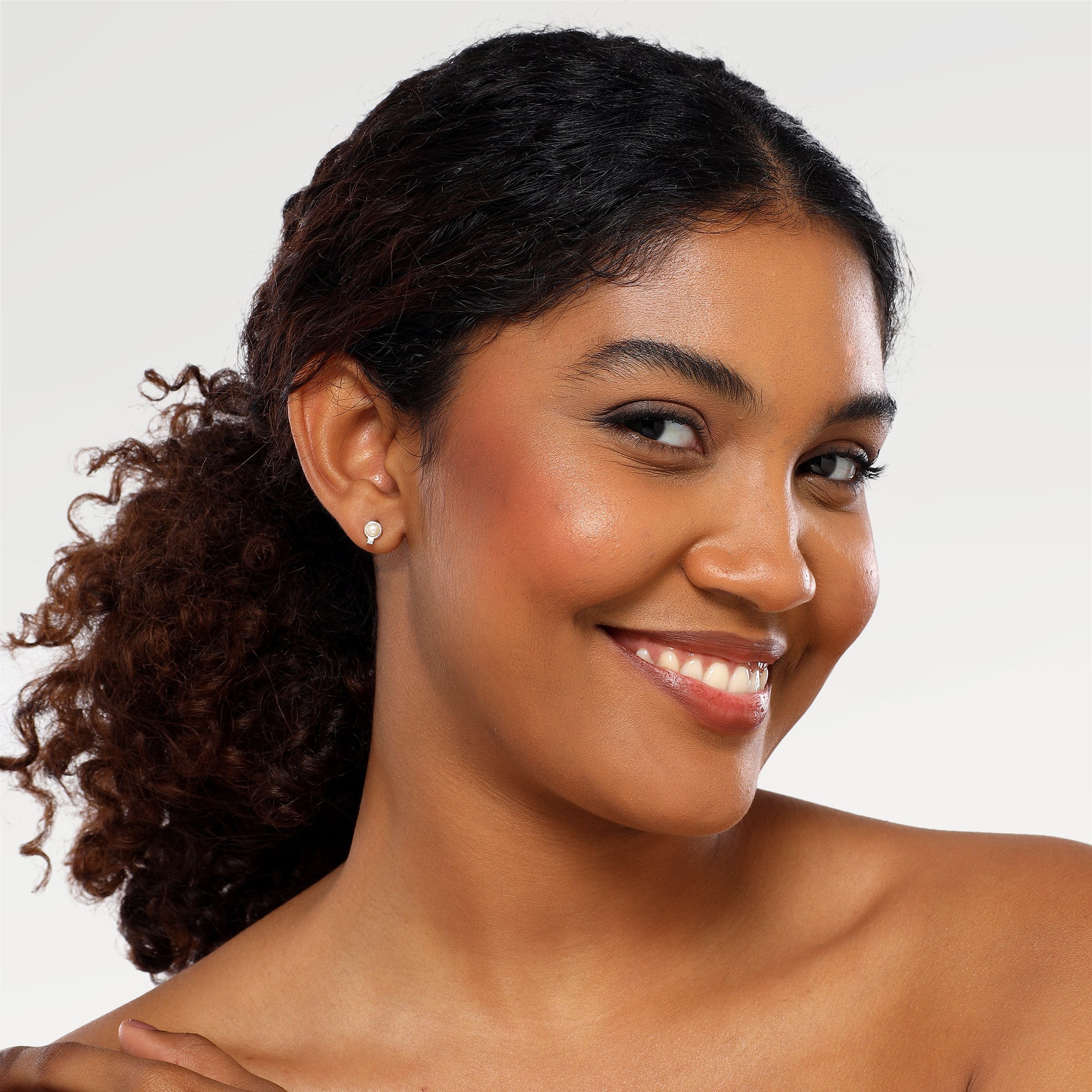 Ella Zirconia Pearl Stud Earrings