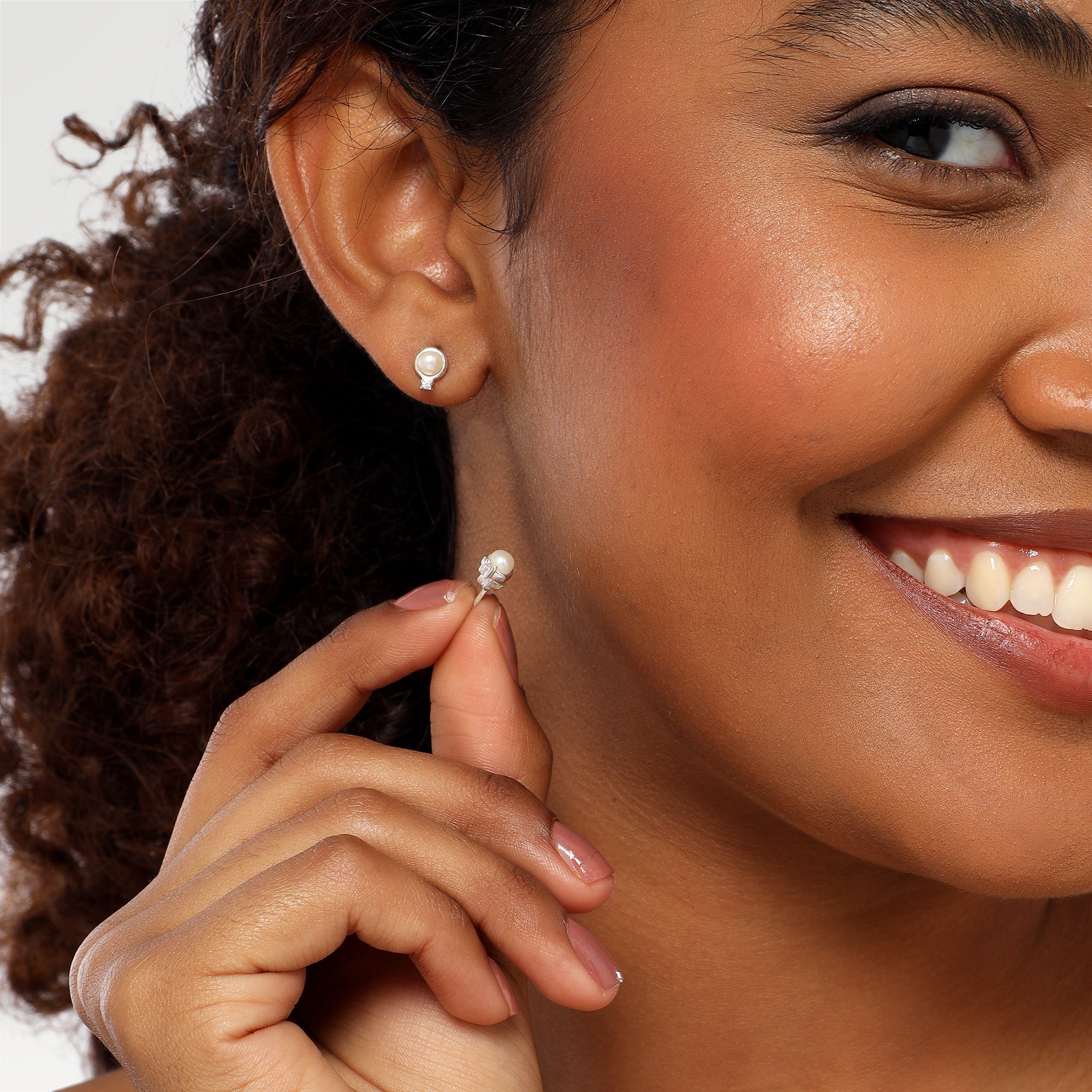 Ella Zirconia Pearl Stud Earrings