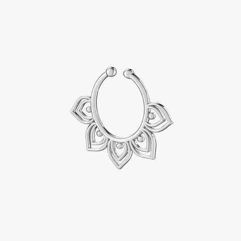 Pyra Silver Nose Pin