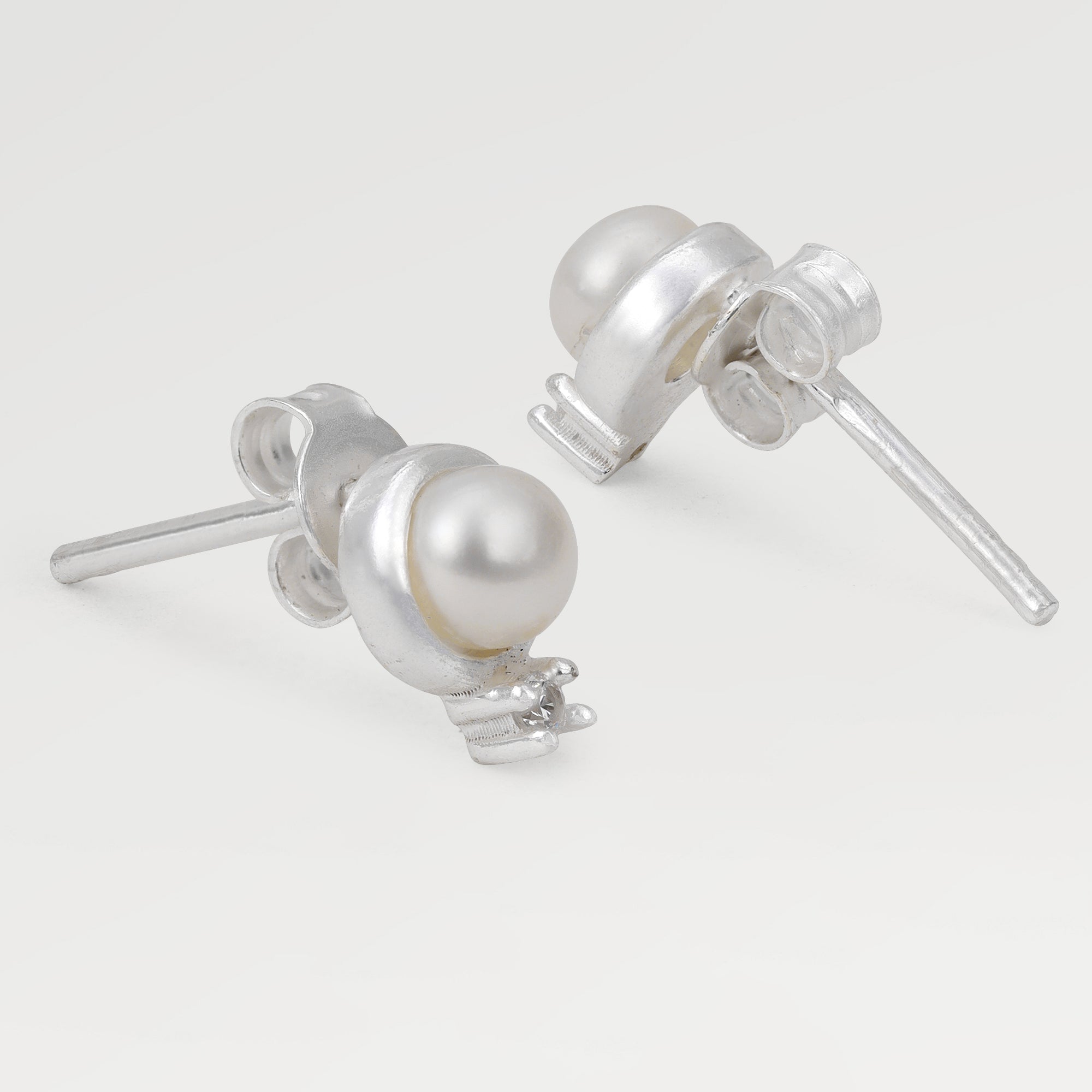 Ella Zirconia Pearl Stud Earrings