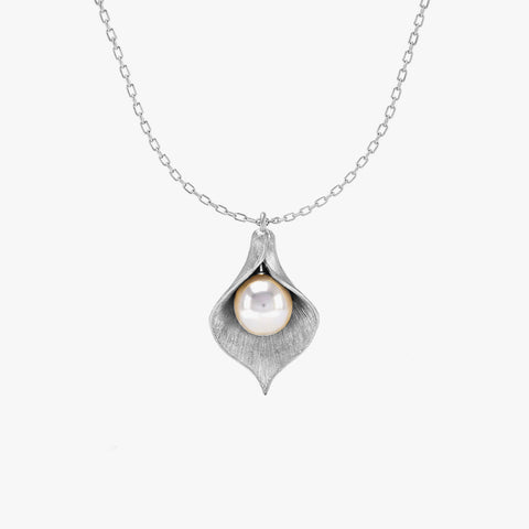 Anna Silver Pearl Leaf Necklace